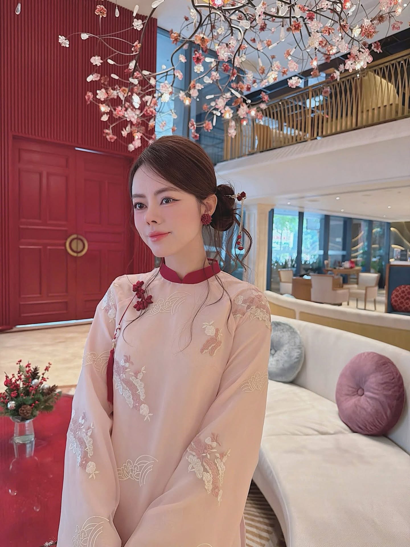 Hand-Embroidered Silk Ao Dai Set – Soft Blush Pink
