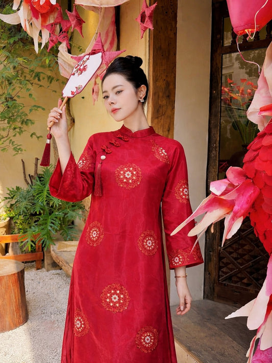 Modern 4-Panel (4 Tà) Silk Ao Dai Set – Crimson Red