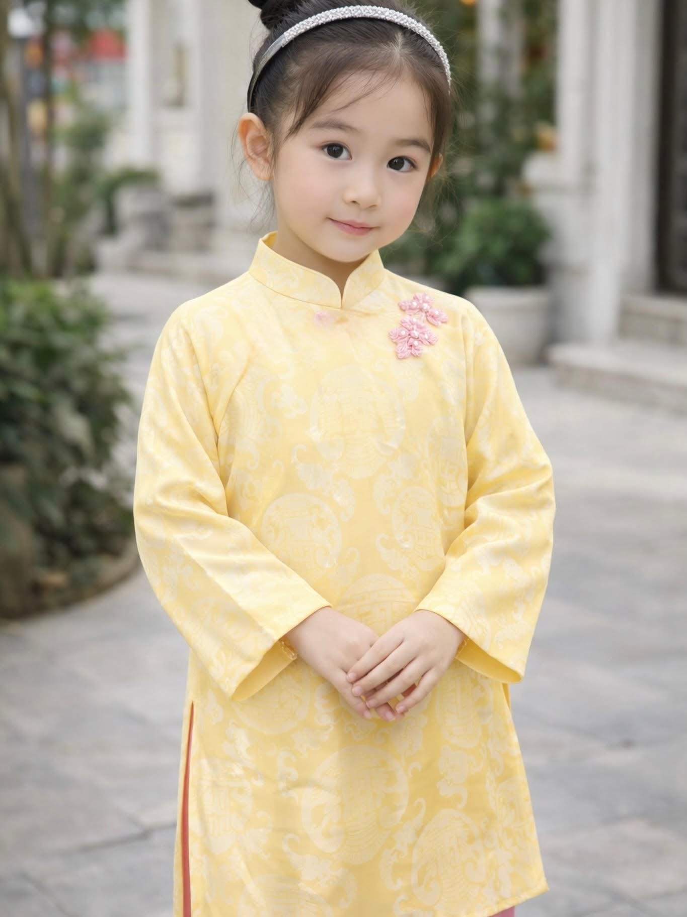 Girls' Traditional Silk Ao Dai Set – Soft Light Yellow