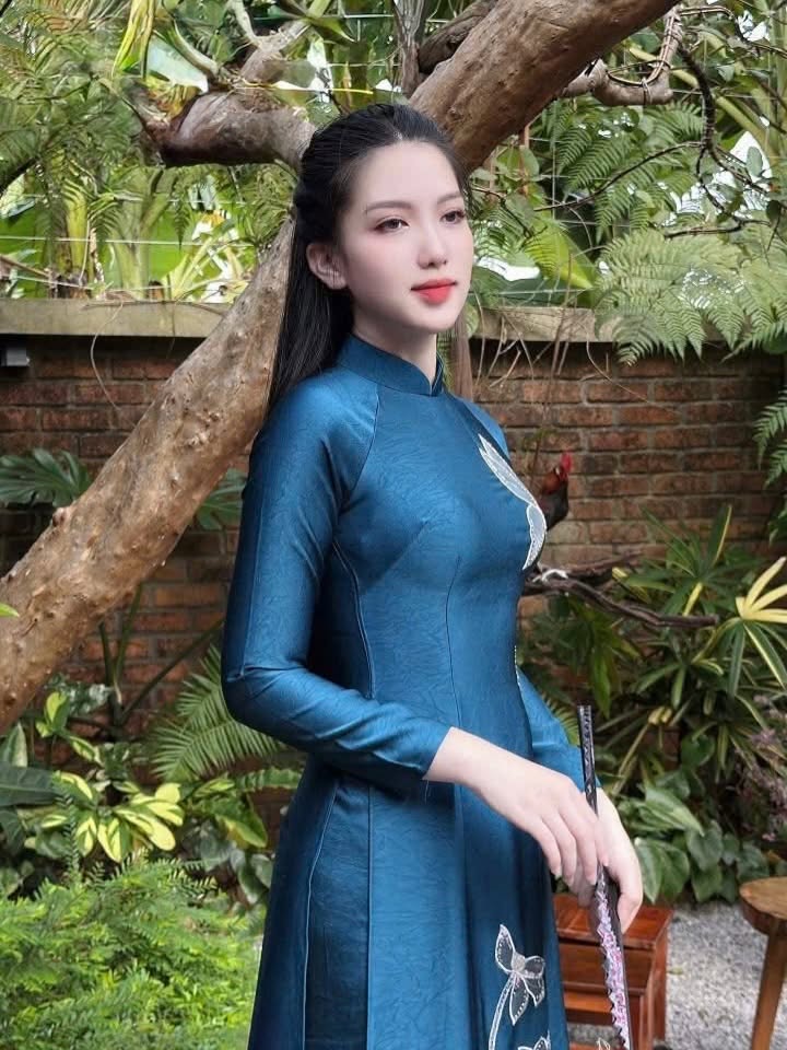 Traditional Silk Ao Dai Set – Peacock Blue