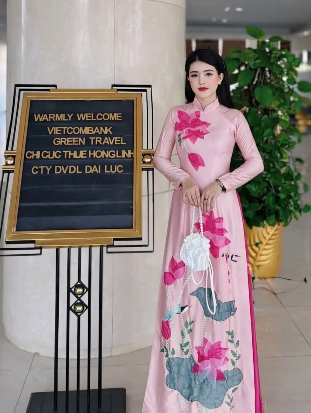 Wood-Grain Texture Silk (Lụa Vân Gỗ) Ao Dai Set – Dusty Pink