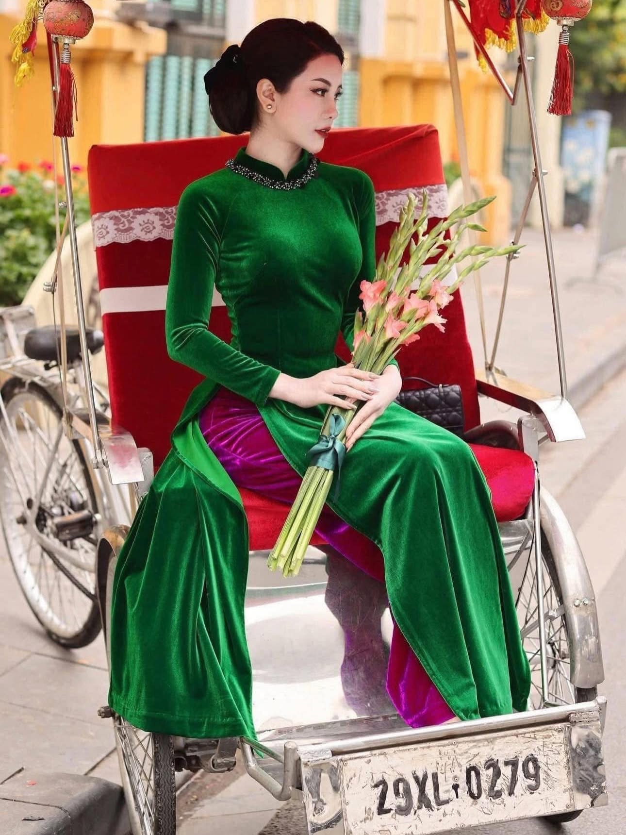 Velvet Formal Ao Dai Set – Deep Forest Green
