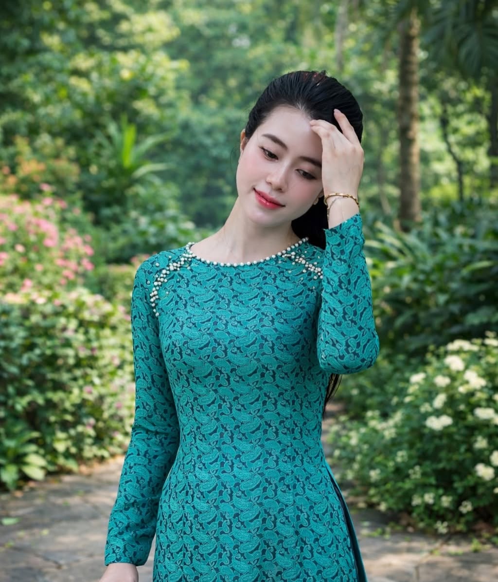 Pure Silk Ao Dai Set – Peacock Green