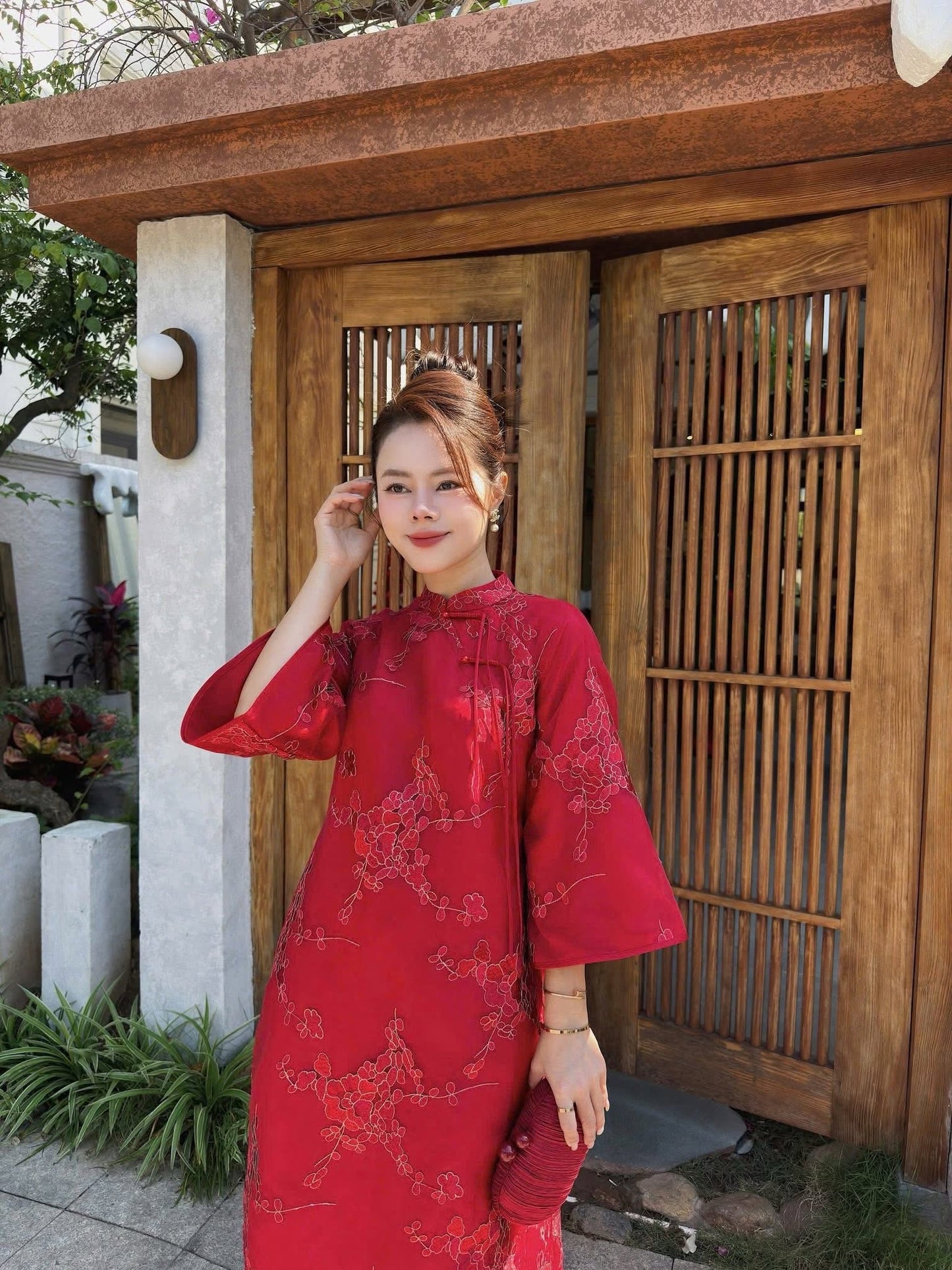 Modern 4-Panel (4 Tà) Silk Ao Dai Set – Burgundy Red