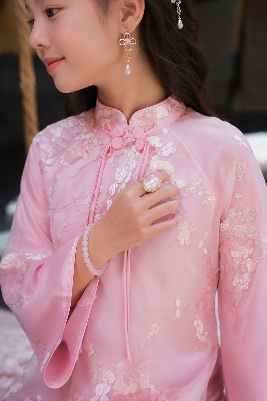 Girl’s 4 Panel Áo Dài - Pink Flower Embroidery